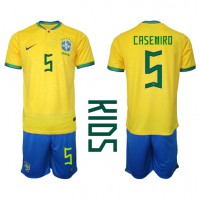 Brazília Casemiro #5 Domáci Detský futbalový dres MS 2022 Krátky Rukáv (+ trenírky)